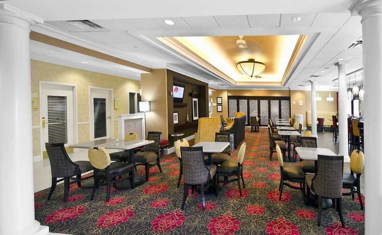 Imagen del bar/restaurante del Hotel Hampton Inn Lawrenceville Duluth. Foto 6