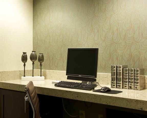 Imagen de los interiores del Hotel Hampton Inn Lawrenceville. Foto 11
