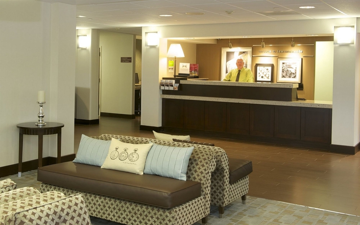 Imagen de los interiores del Hotel Hampton Inn Lawrenceville. Foto 12