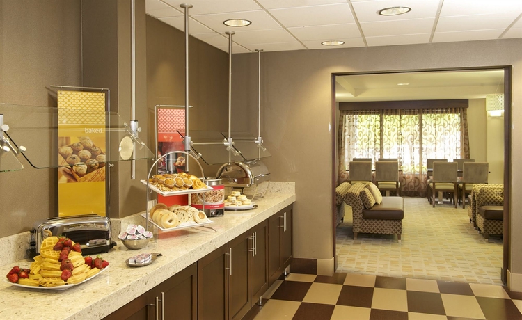 Imagen del bar/restaurante del Hotel Hampton Inn Lawrenceville. Foto 4