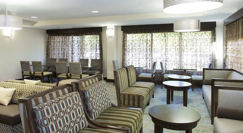 Imagen de los interiores del Hotel Hampton Inn Lawrenceville. Foto 15
