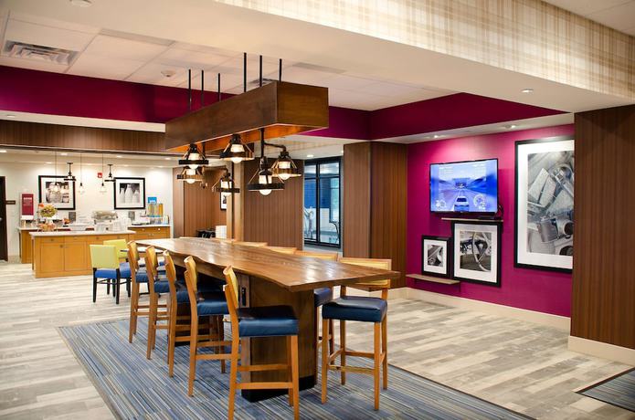 Imagen de los interiores del Hotel Hampton Inn Lebanon, Avon. Foto 19