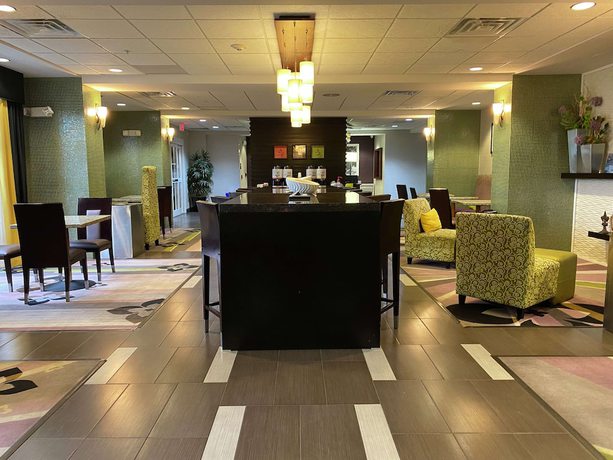 Imagen de los interiores del Hotel Hampton Inn Leesville / Ft. Polk. Foto 11