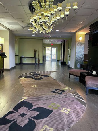 Imagen de los interiores del Hotel Hampton Inn Leesville / Ft. Polk. Foto 14