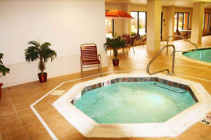 Imagen de la piscina del Hotel Hampton Inn Lewisburg, Underwood Estates. Foto 19