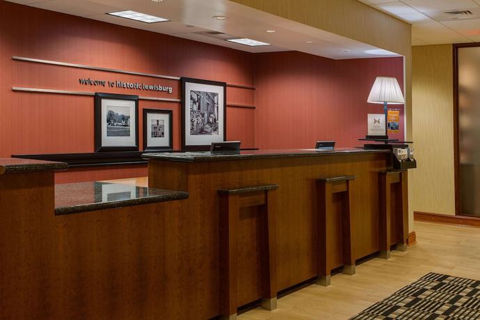 Imagen de los interiores del Hotel Hampton Inn Lewisburg, Underwood Estates. Foto 17