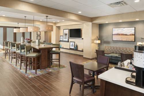 Imagen de la habitación del Hotel Hampton Inn Lincoln Airport. Foto 2
