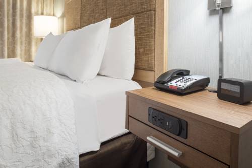 Imagen de la habitación del Hotel Hampton Inn Lincoln Airport. Foto 5