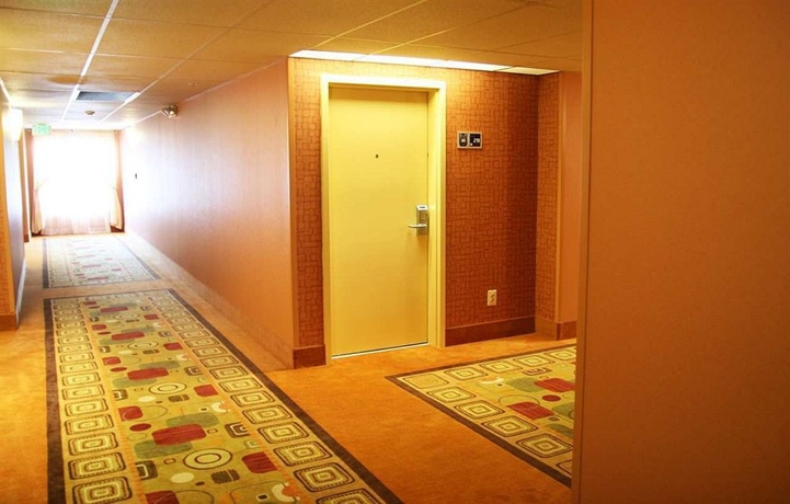 Imagen de los interiores del Hotel Hampton Inn Livermore. Foto 12