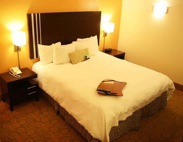 Imagen de la habitación del Hotel Hampton Inn Livermore. Foto 5