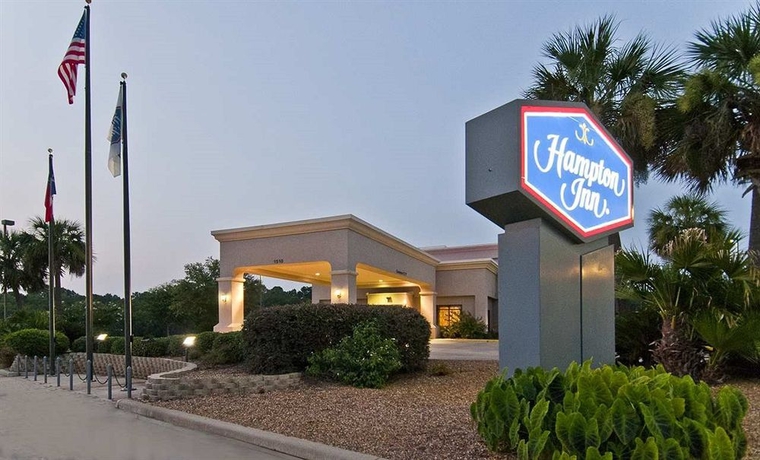 Imagen de los exteriores del Hotel Hampton Inn Livingston. Foto 12