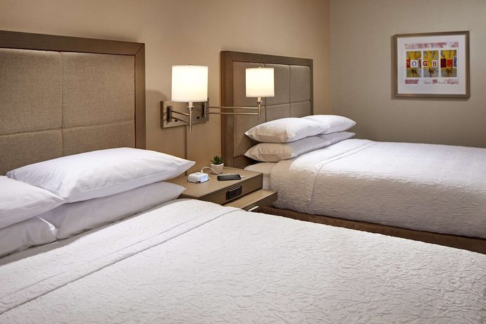 Imagen de la habitación del Hotel Hampton Inn Long Beach Airport. Foto 4