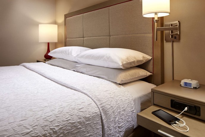 Imagen de la habitación del Hotel Hampton Inn Long Beach Airport. Foto 5
