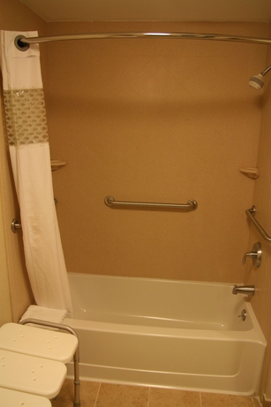 Imagen de la habitación del Hotel Hampton Inn Long Island/commack. Foto 6