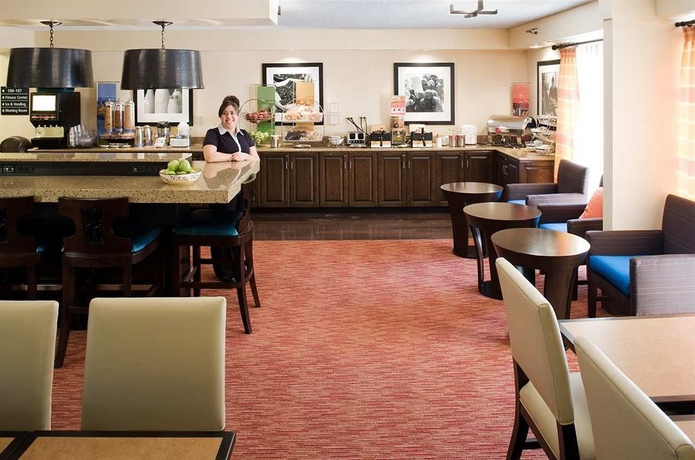 Imagen del bar/restaurante del Hotel Hampton Inn Los Angeles-santa Clarita. Foto 1