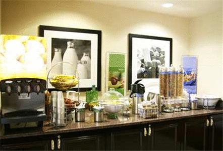 Imagen general del Hotel Hampton Inn Louisville I-65 @ Brooks Rd.. Foto 5