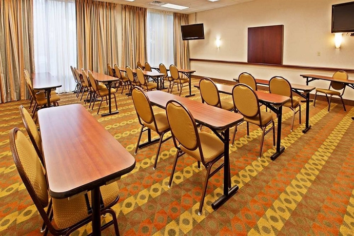 Imagen de los interiores del Hotel Hampton Inn Louisville - Northeast. Foto 6