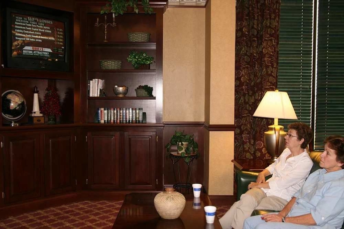 Imagen de los interiores del Hotel Hampton Inn Louisville - Northeast. Foto 8
