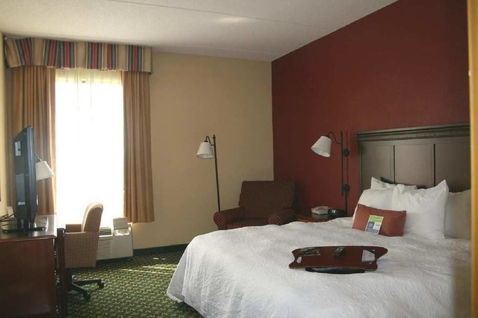 Imagen de la habitación del Hotel Hampton Inn Louisville - Northeast. Foto 2