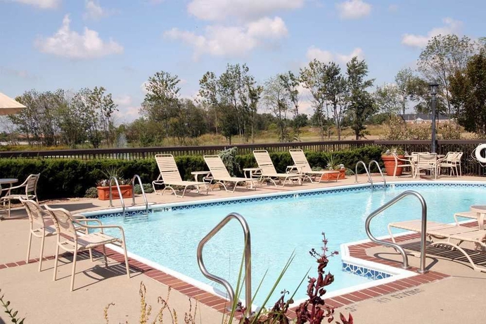 Imagen de la piscina del Hotel Hampton Inn Louisville - Northeast. Foto 13
