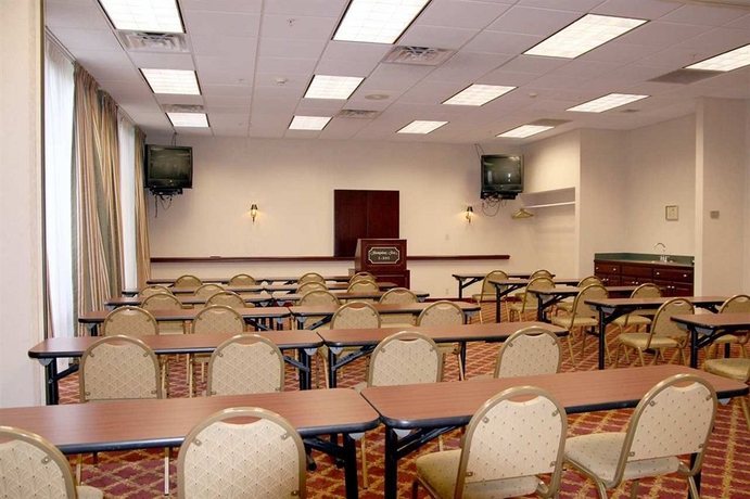 Imagen de los interiores del Hotel Hampton Inn Louisville - Northeast. Foto 10