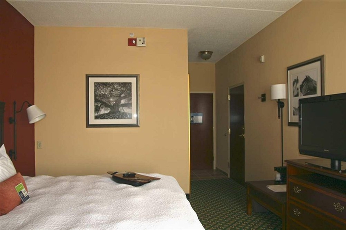 Imagen de la habitación del Hotel Hampton Inn Louisville - Northeast. Foto 3