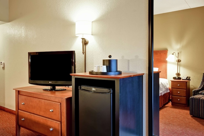 Imagen de la habitación del Hotel Hampton Inn Louisville-airport. Foto 3