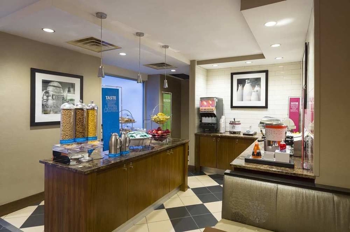 Imagen del bar/restaurante del Hotel Hampton Inn Manhattan - Chelsea. Foto 4