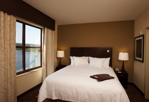 Imagen de la habitación del Hotel Hampton Inn Marquette-waterfront. Foto 8