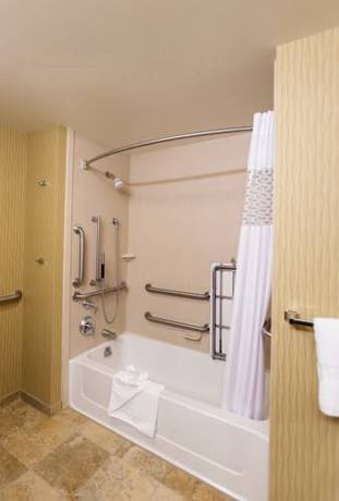 Imagen de la habitación del Hotel Hampton Inn Marquette-waterfront. Foto 10
