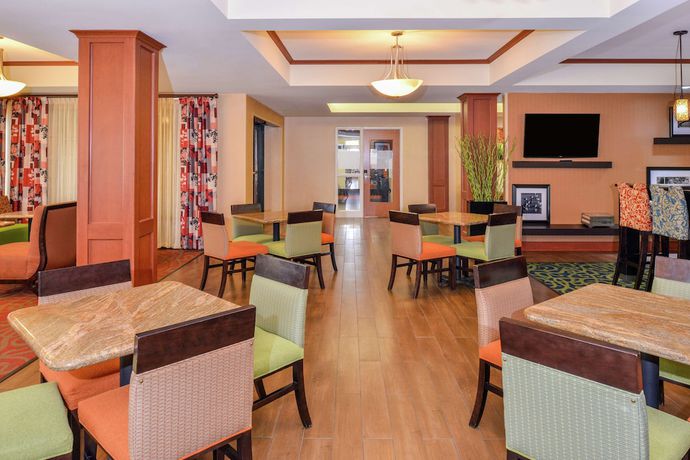 Imagen de los interiores del Hotel Hampton Inn Martinsburg. Foto 12