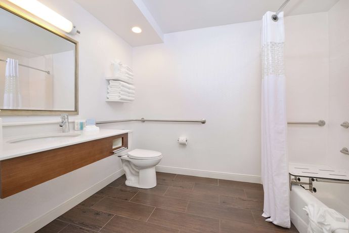 Imagen de la habitación del Hotel Hampton Inn Martinsburg. Foto 7