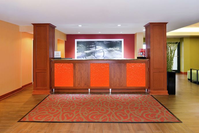Imagen de los interiores del Hotel Hampton Inn Martinsburg. Foto 20
