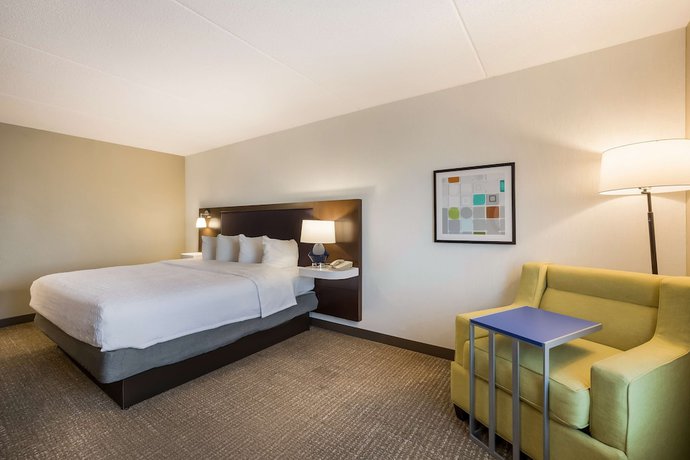 Imagen de la habitación del Hotel Hampton Inn Mchenry. Foto 4