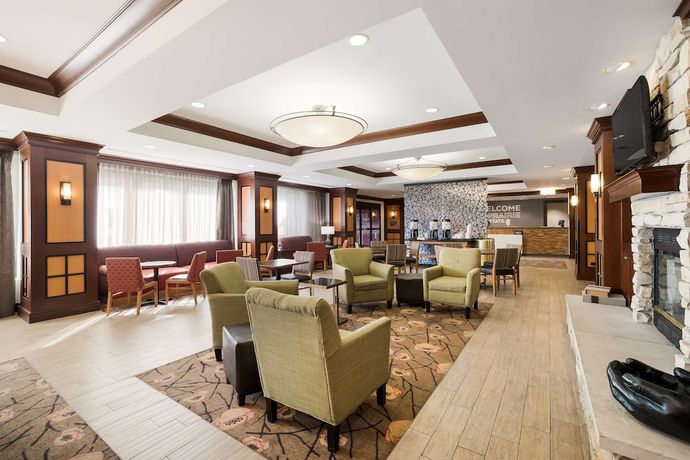 Imagen de los interiores del Hotel Hampton Inn Mchenry. Foto 17
