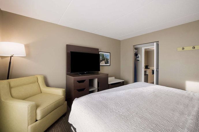 Imagen de la habitación del Hotel Hampton Inn Mchenry. Foto 10