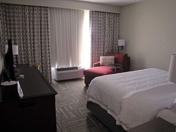 Imagen de la habitación del Hotel Hampton Inn Mcpherson. Foto 2