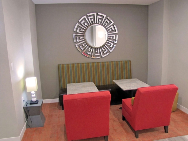 Imagen de los interiores del Hotel Hampton Inn Mcpherson. Foto 16