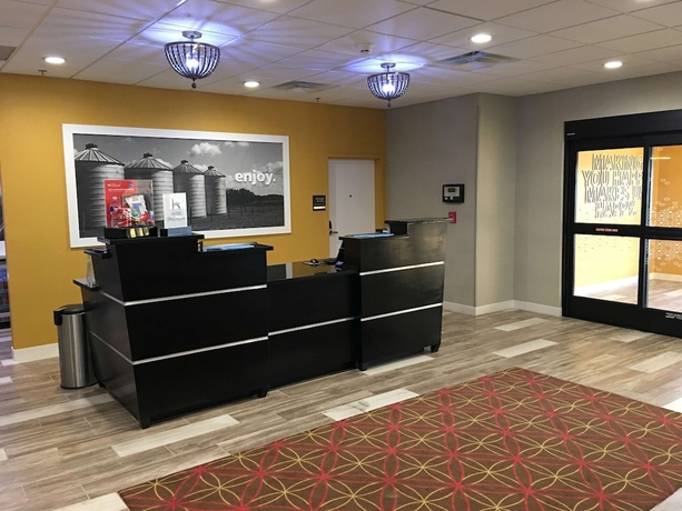 Imagen de los interiores del Hotel Hampton Inn Mcpherson. Foto 19