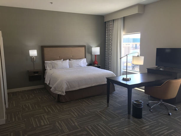 Imagen de la habitación del Hotel Hampton Inn Mcpherson. Foto 13