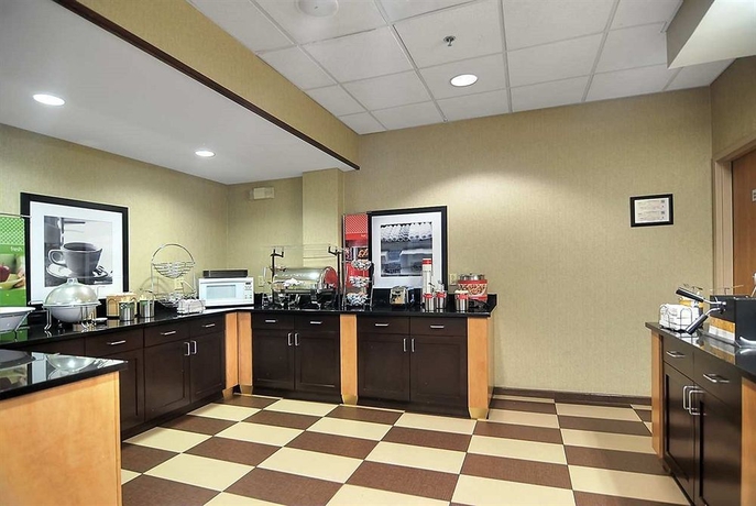 Imagen del bar/restaurante del Hotel Hampton Inn Melbourne. Foto 3