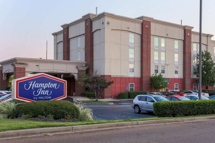 Imagen de los exteriores del Hotel Hampton Inn Memphis-southwind. Foto 7