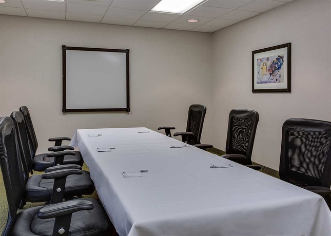 Imagen de los interiores del Hotel Hampton Inn Miami Dadeland. Foto 10