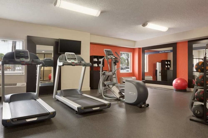 Imagen de los interiores del Hotel Hampton Inn Miami-airport West. Foto 12