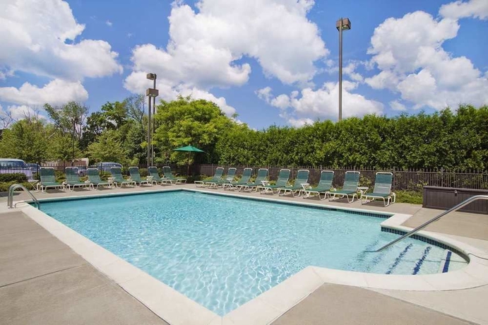 Imagen de la piscina del Hotel Hampton Inn Middletown, Middletown. Foto 16