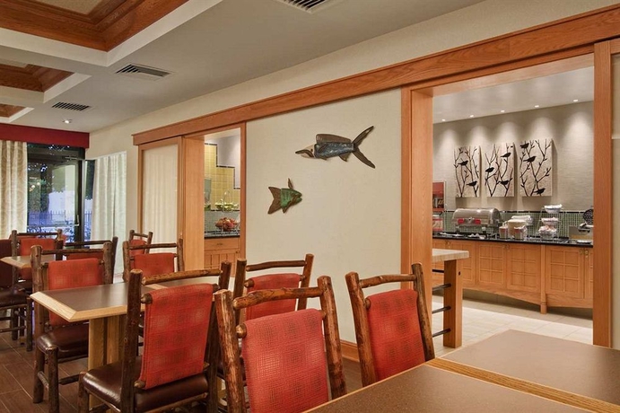 Imagen del bar/restaurante del Hotel Hampton Inn Middletown, Middletown. Foto 7