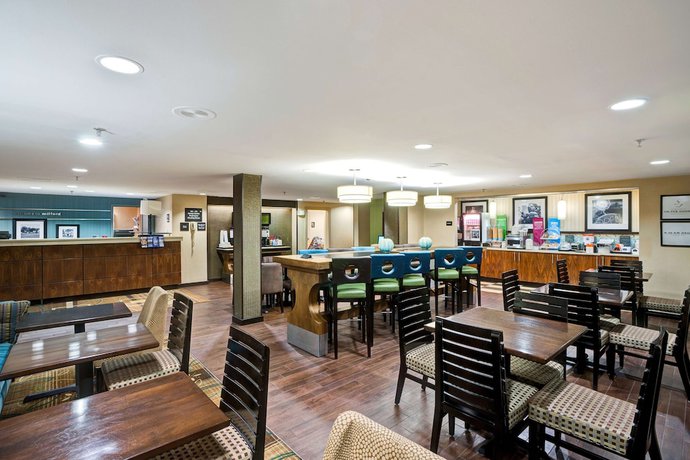 Imagen de los interiores del Hotel Hampton Inn Milford, Milford. Foto 17