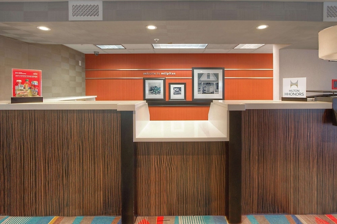 Imagen de los interiores del Hotel Hampton Inn Milpitas. Foto 16