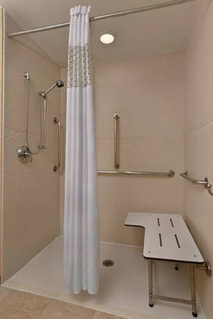 Imagen de la habitación del Hotel Hampton Inn Milwaukee Brookfield. Foto 4