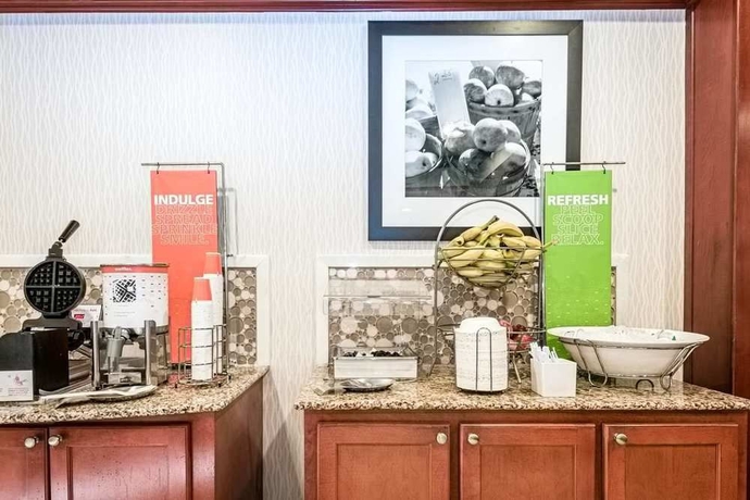 Imagen del bar/restaurante del Hotel Hampton Inn Montgomery-south-airport. Foto 5